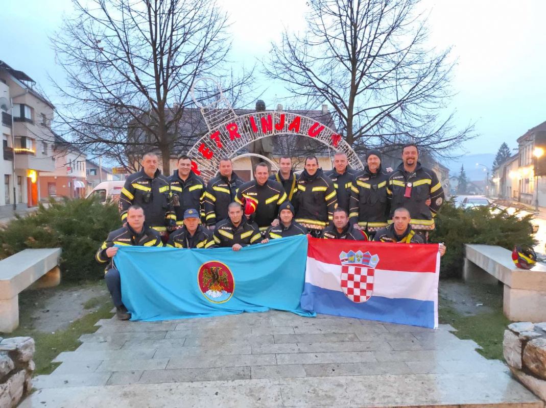 Riječki vatrogasci u Petrinji